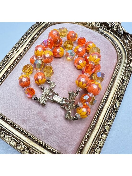 Vintage Jewelry - Vintage 1960s Three-Strand Lucite Bead Bracelet Mod Orange & Yellow Flower Retro